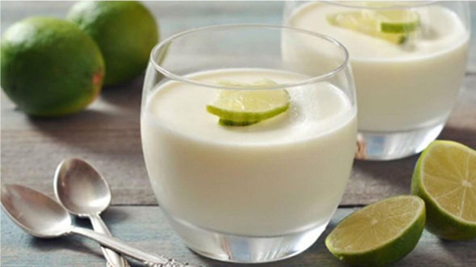 sữa chua và chanh tươi